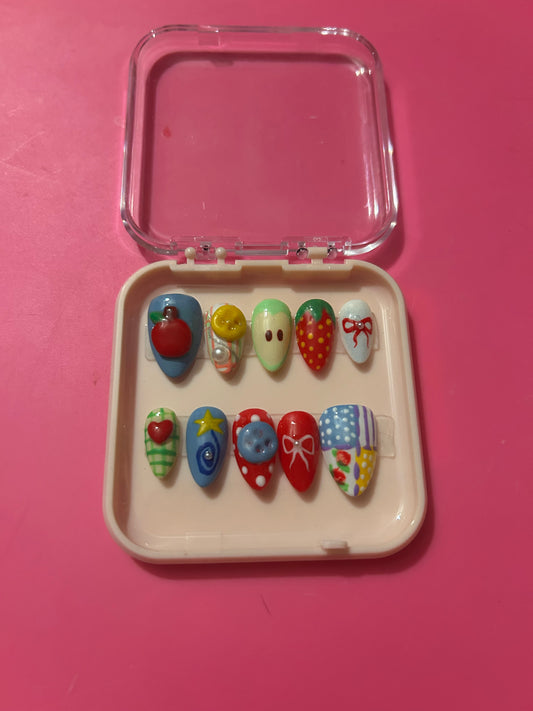 Apple theme press ons